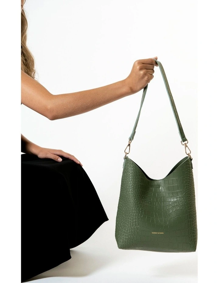 CURVE TOP SHOULDER IN GREEN image 6