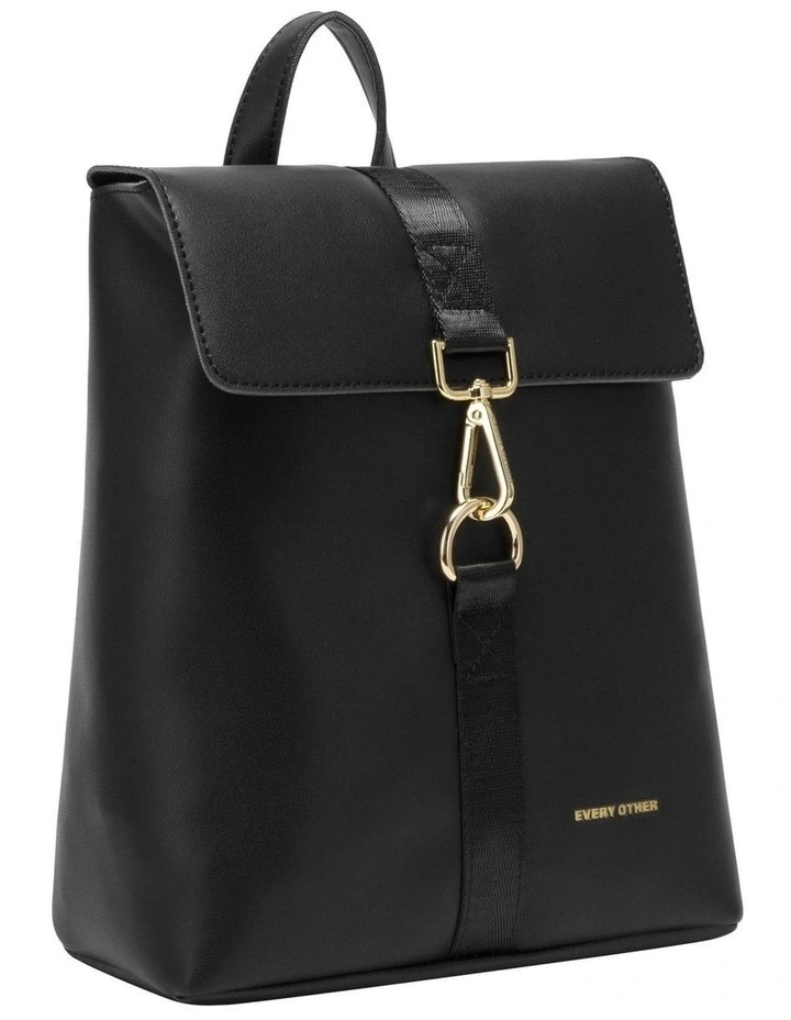 SINGLE CLIP BACKPACK IN BLACK image 4
