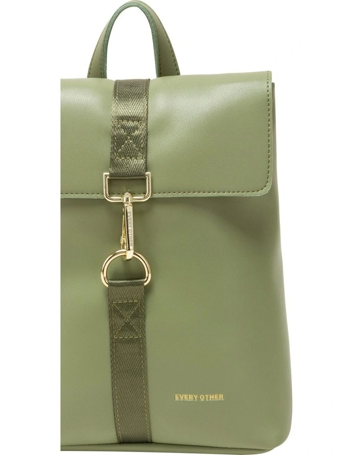 SINGLE CLIP BACKPACK IN OLIVE image 4