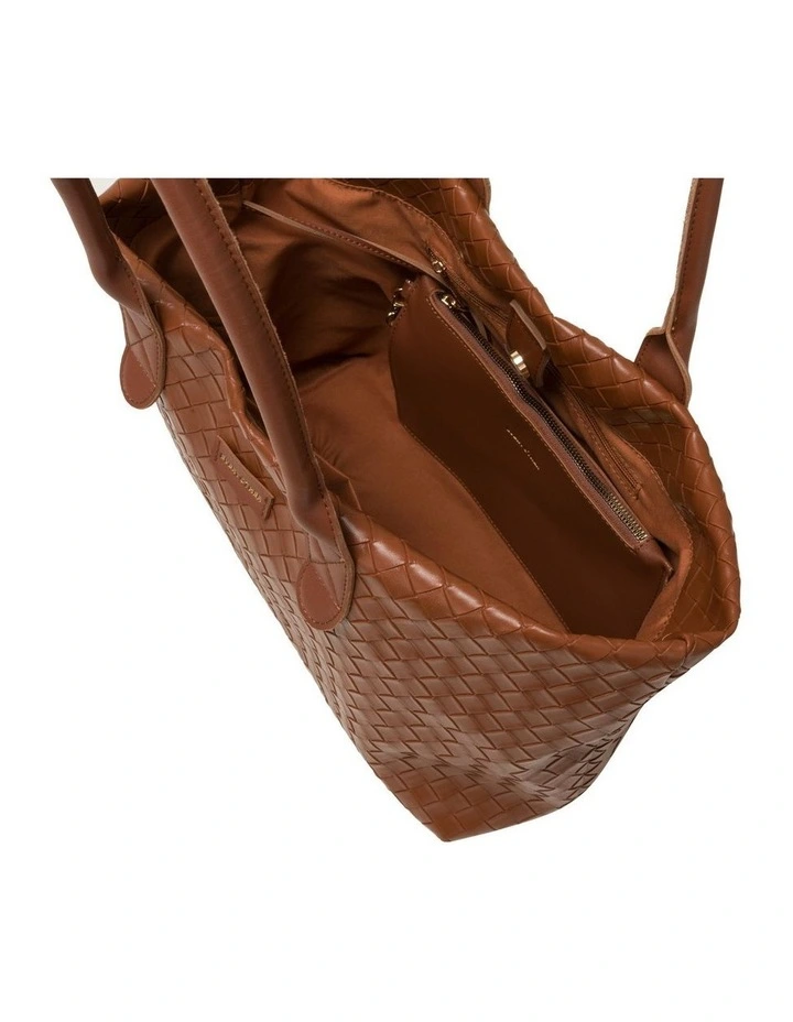 WOVEN TOTE BAG IN BROWN image 5