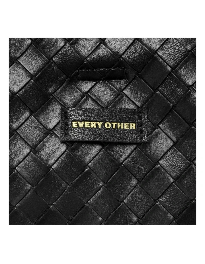 WOVEN TOTE BAG IN BLACK image 4