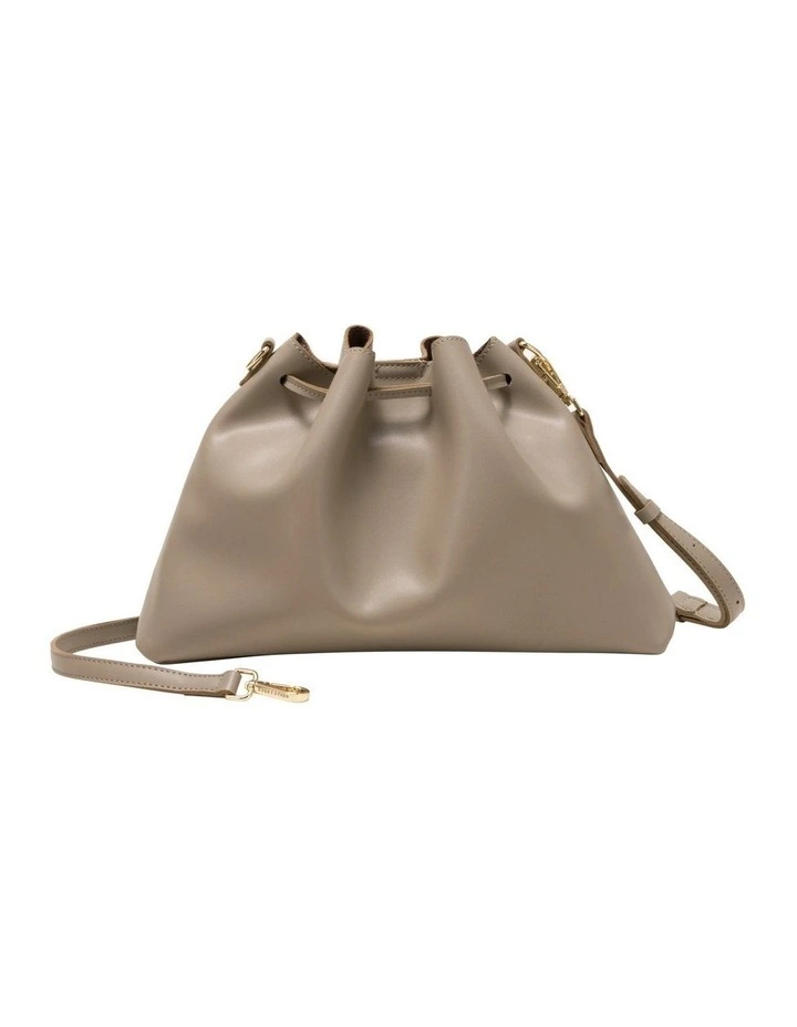 DRAWSTRING SHOULDER CROSS BODY IN TAUPE image 3