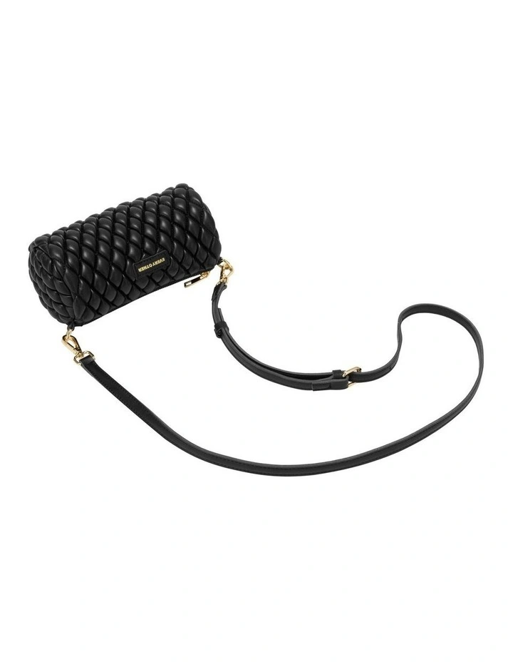 QUILTED BARREL BAG IN BLACK image 2