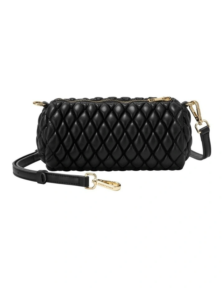 QUILTED BARREL BAG IN BLACK image 3