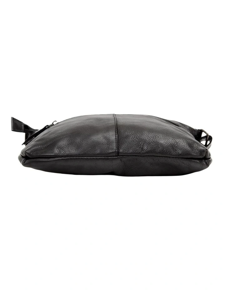 [Tenterfield]   [Leather]   [Large Crossbody Bag] [in Black] image 5
