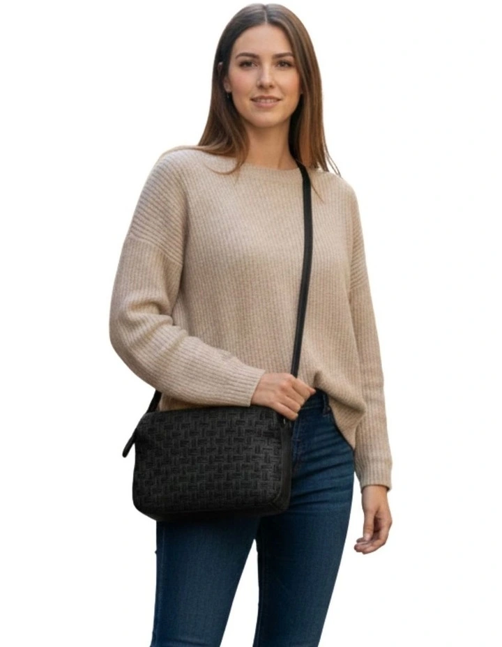 [Albany]   [Multicompartment Leather]   [Crossbody Bag] [in Black] image 6