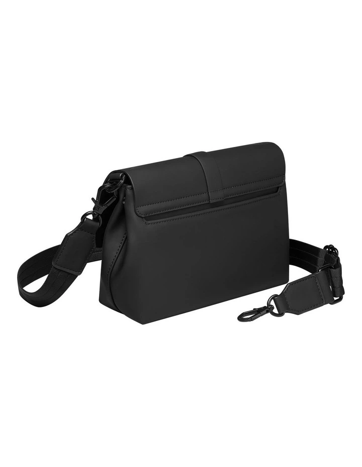 Splash Crossbody (1.9L) Travel Bag in Black image 3