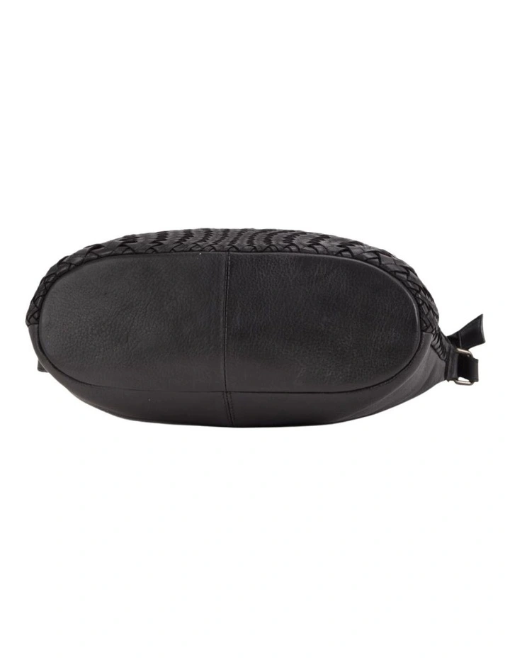 Coogee cross body bag w/ adjustable strap in black image 6