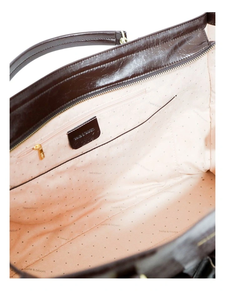 Reflections Leather Shoulder Bag in Chocolate image 7