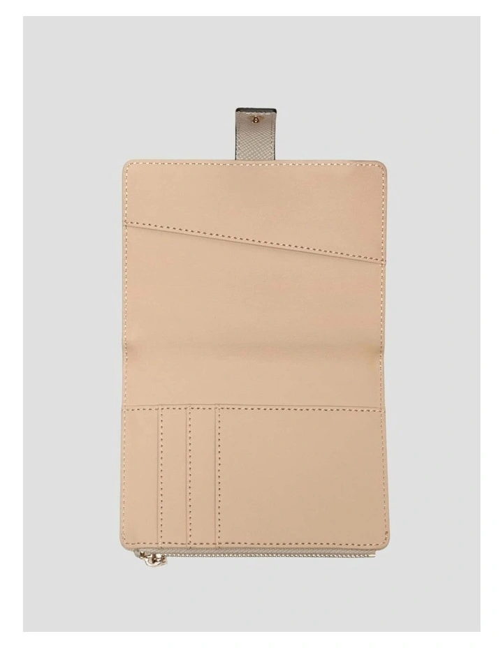 Laurel Passport Case in Beige image 3