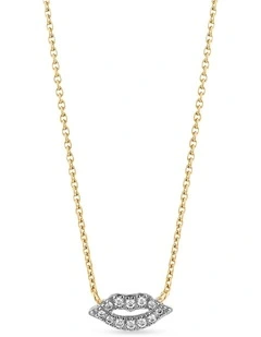 Kiss Necklace
