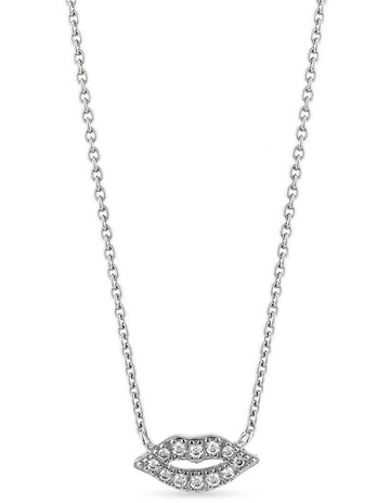 White Diamonds in Sterling Silver colour