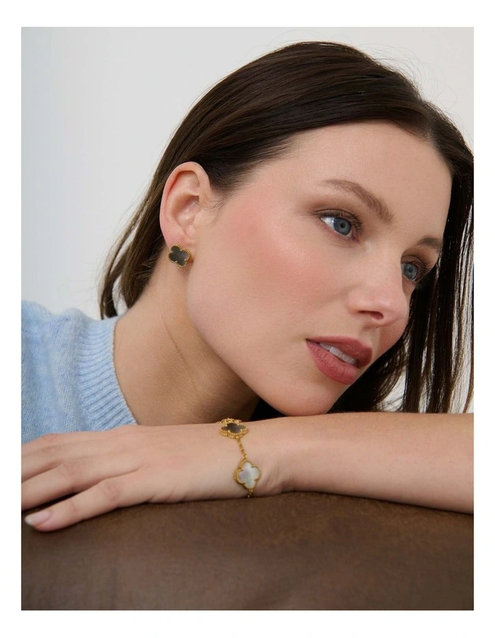 Charlotte Gold Clover Earrings - Ash image 3