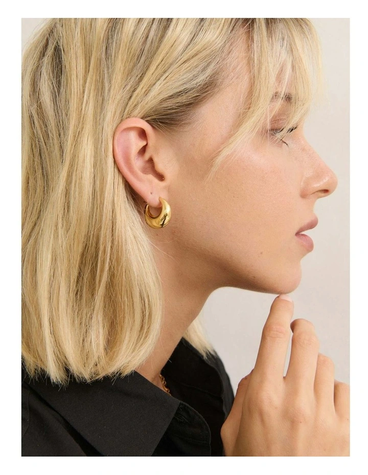 Porte Crescent Hoop Earrings - 18k Gold Plated image 3