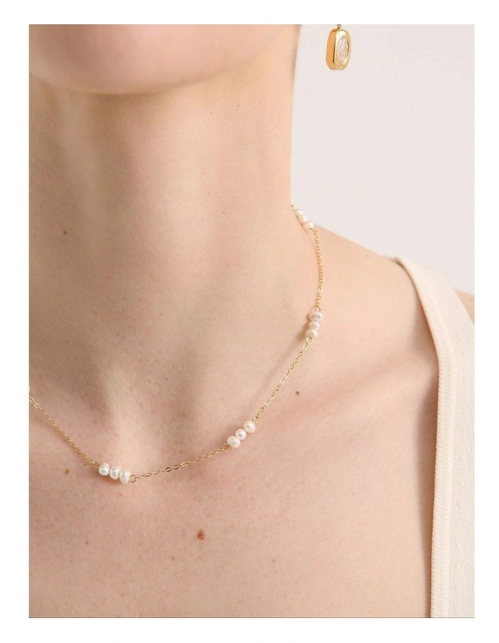 Trio Pearl Necklace - Gold image 1