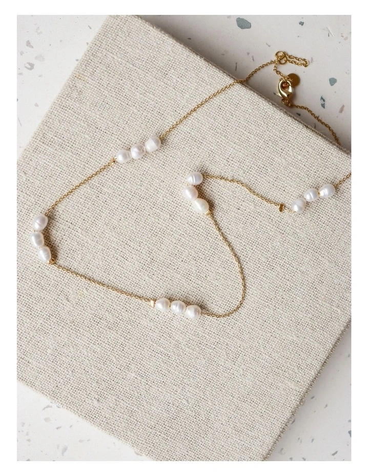 Trio Pearl Necklace - Gold image 6
