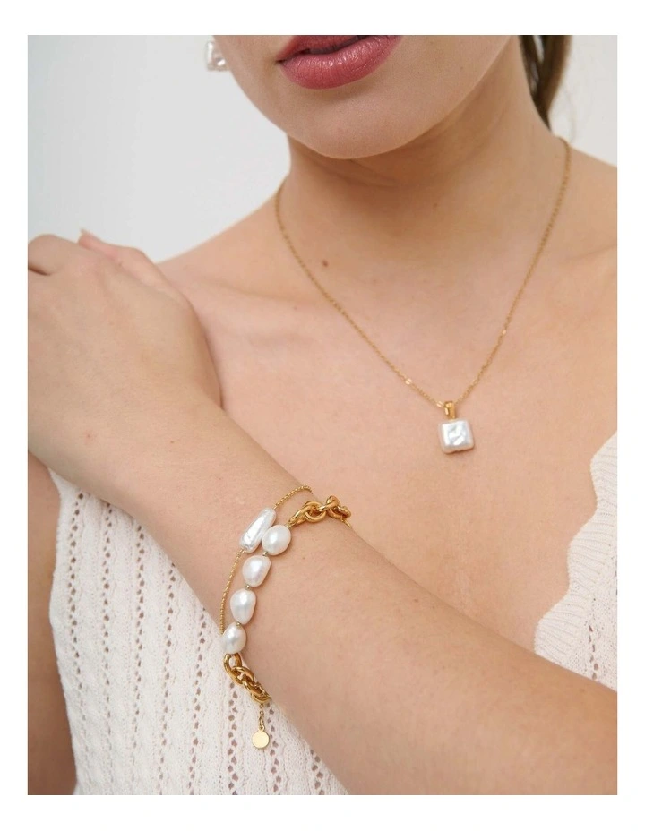 Orbit Baroque Pearl Bracelet - Gold image 5
