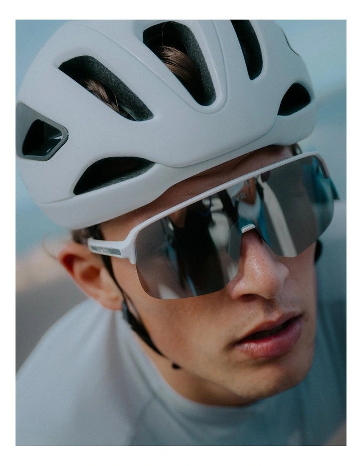 Decathlon | Van Rysel Category 3 Cycling Glasses White image 3