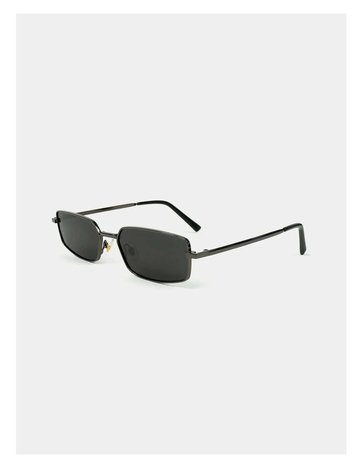 Gwenyth Polarised Metal Frame Sunglasses - Black image 3