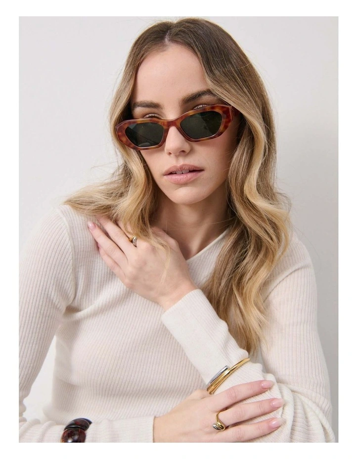 Laila Square Frame Sunglasses - Tort image 4