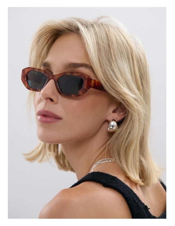 Laila Square Frame Sunglasses - Tort image 6
