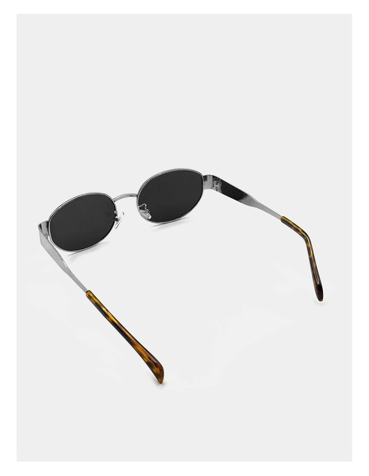Round Silver Metal Oval Sunglasses - Black image 5