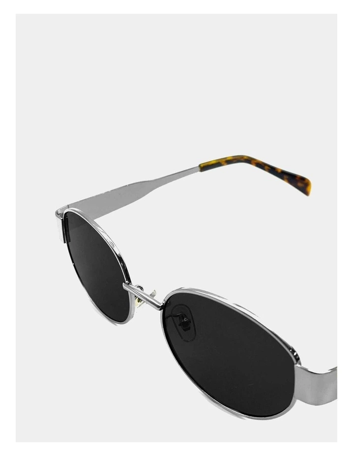 Round Silver Metal Oval Sunglasses - Black image 7