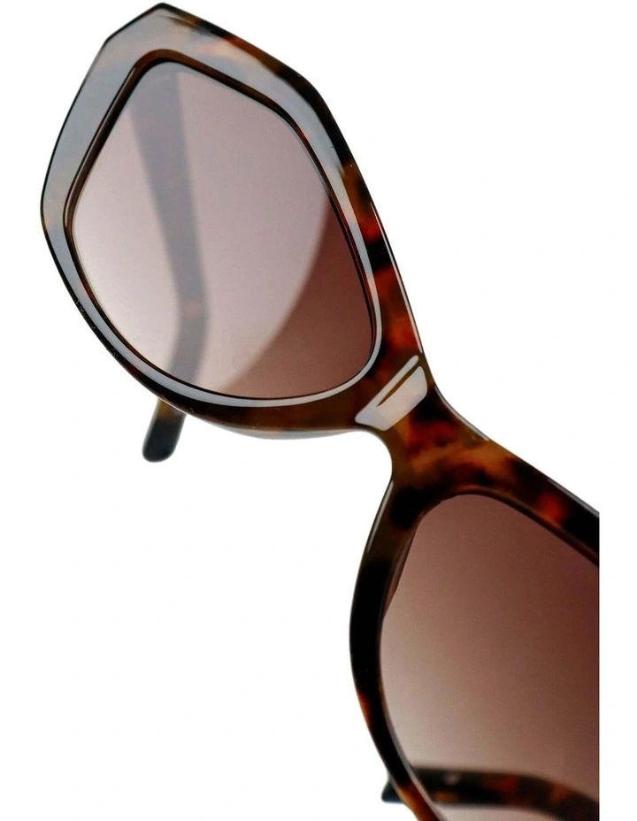 Meeka Sunglasses - Tort image 3