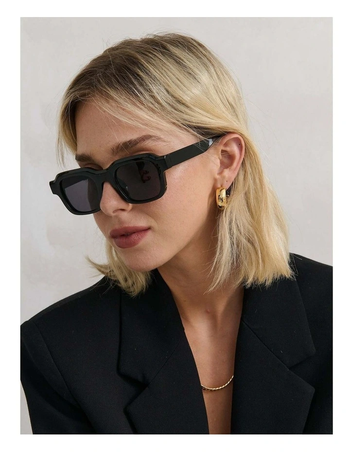 Goutte Angular Sunglasses - Black image 2