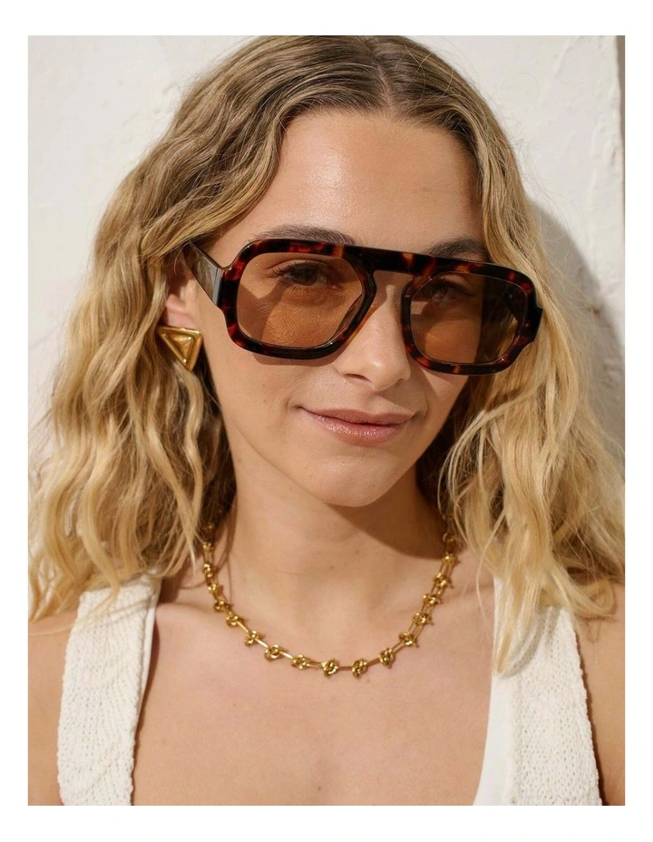 Retro Aviator Sunglasses - Dark Tort image 2