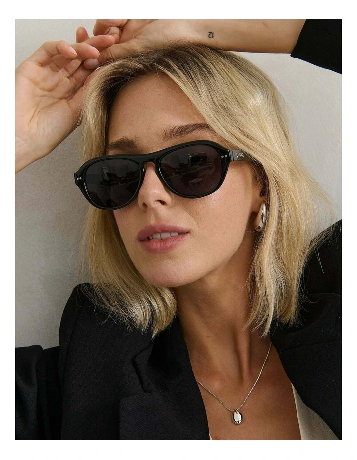 Blanc Round Frame Sunglasses - Black image 2
