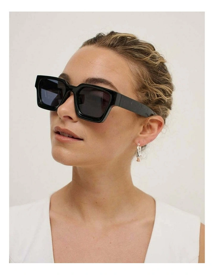 Jury Rectangular Sunglasses - Black image 4