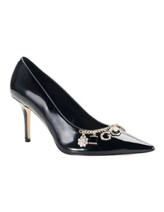 Naseen Pumps in Black