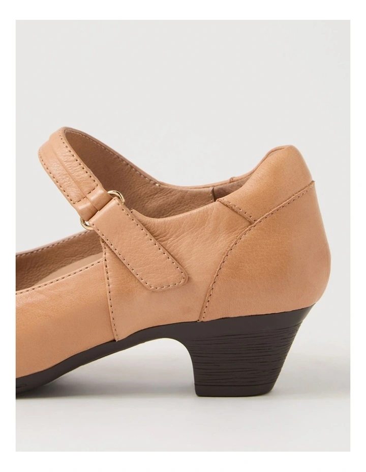 Larsin Dark Tan Leather Heels image 5