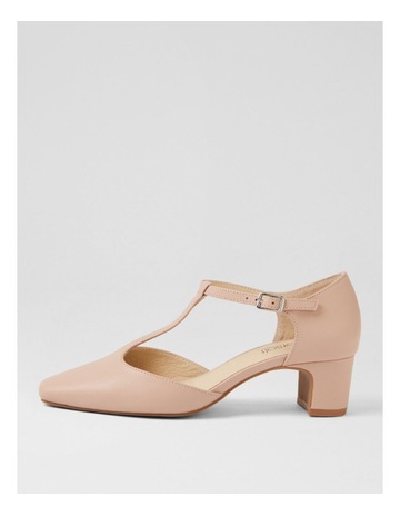 Neutral colour