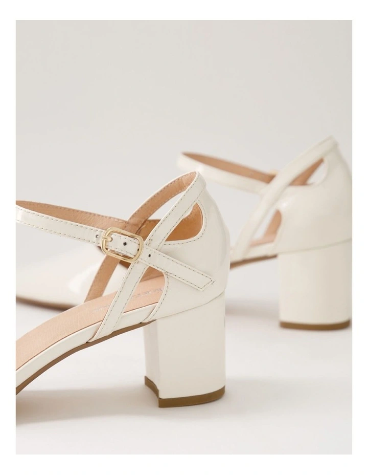 Loctavia Cream Patent Leather Heels image 5