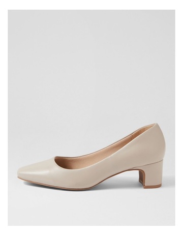 Neutral colour