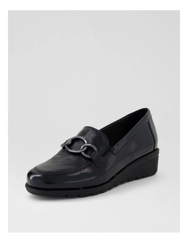 Libras Black Crinkle Patent Leather Heels image 2