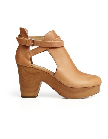 Tan colour