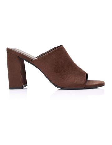 Chocolate colour