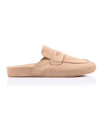 Taupe colour