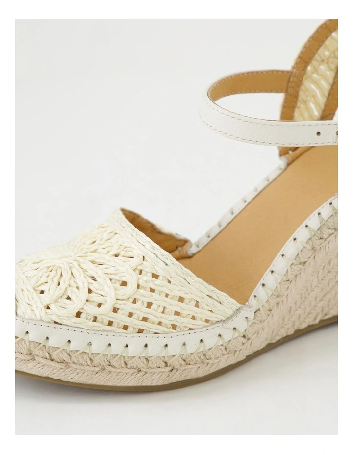 Gelloh Cream Multi Heels image 5