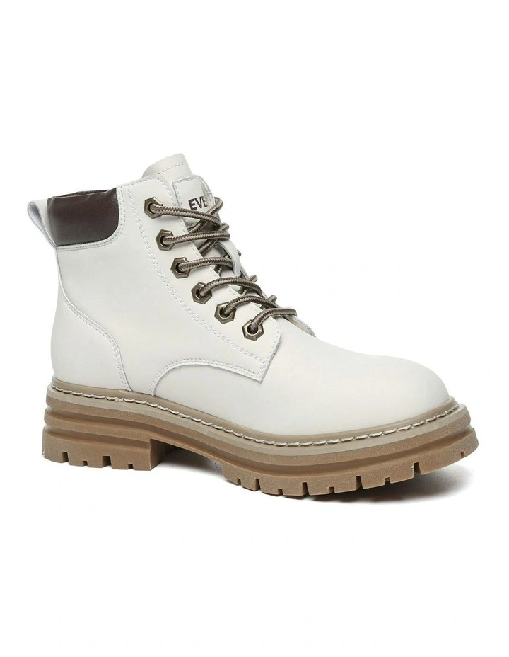 Everau Unisex Stephanie Boots image 2