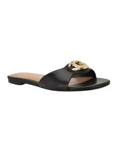 Tashcy Flat Sandals in Black
