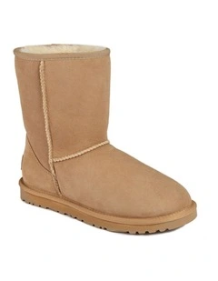 OZWEAR UGG Classic Short Boots - Water Resistant