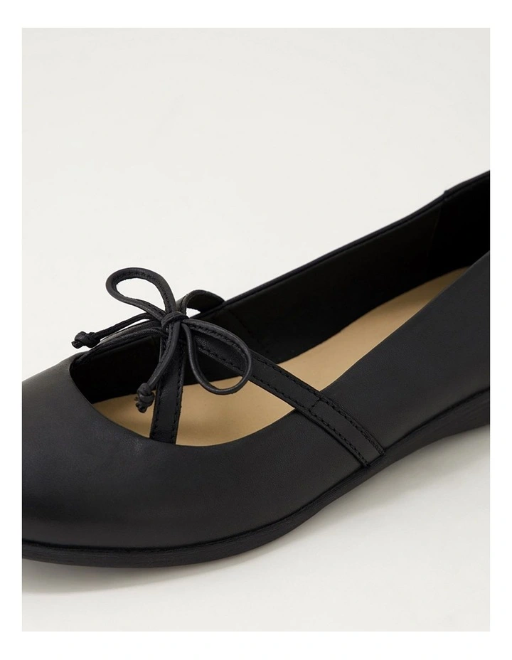 Harmoniey Black Leather Ballet Flats image 5