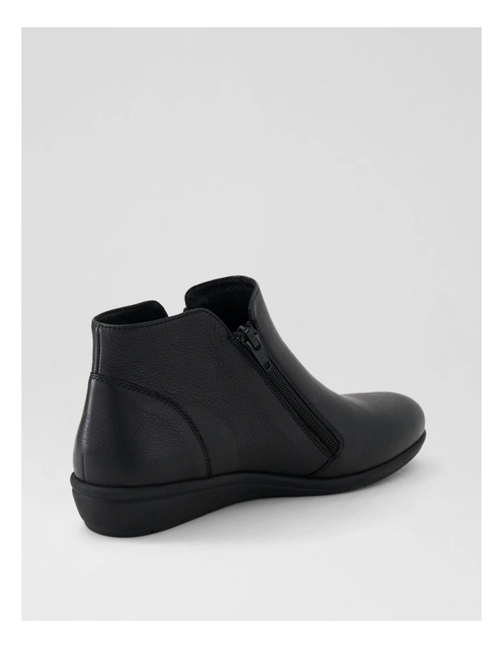Fallenn Black Leather Ankle Boots image 3