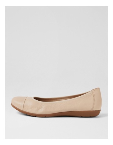 Neutral colour