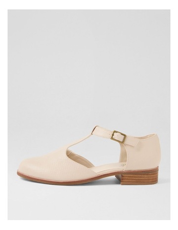 Neutral colour