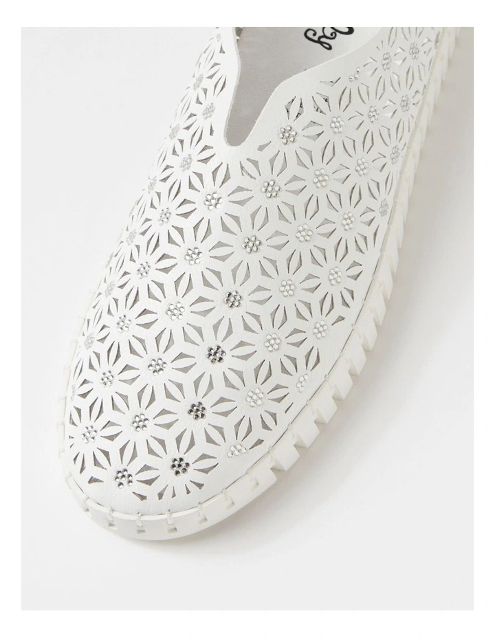 Udell White Flat Shoes image 4